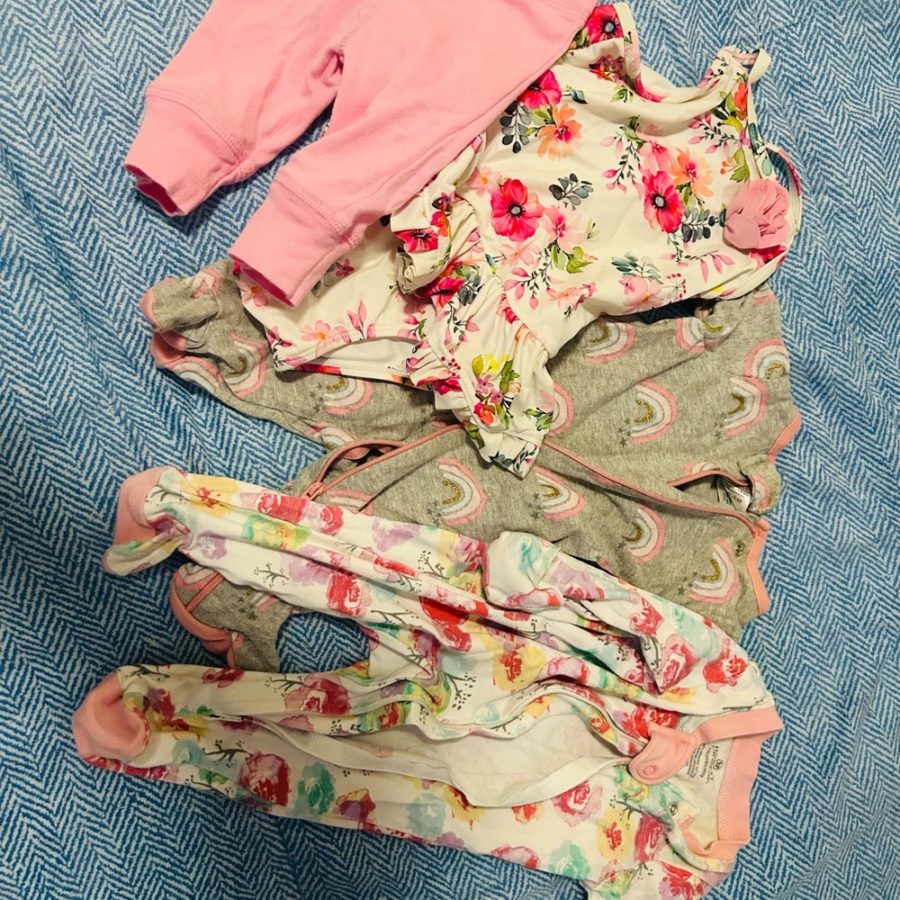 Emergency Baby Bundle - Picture 3 of 5